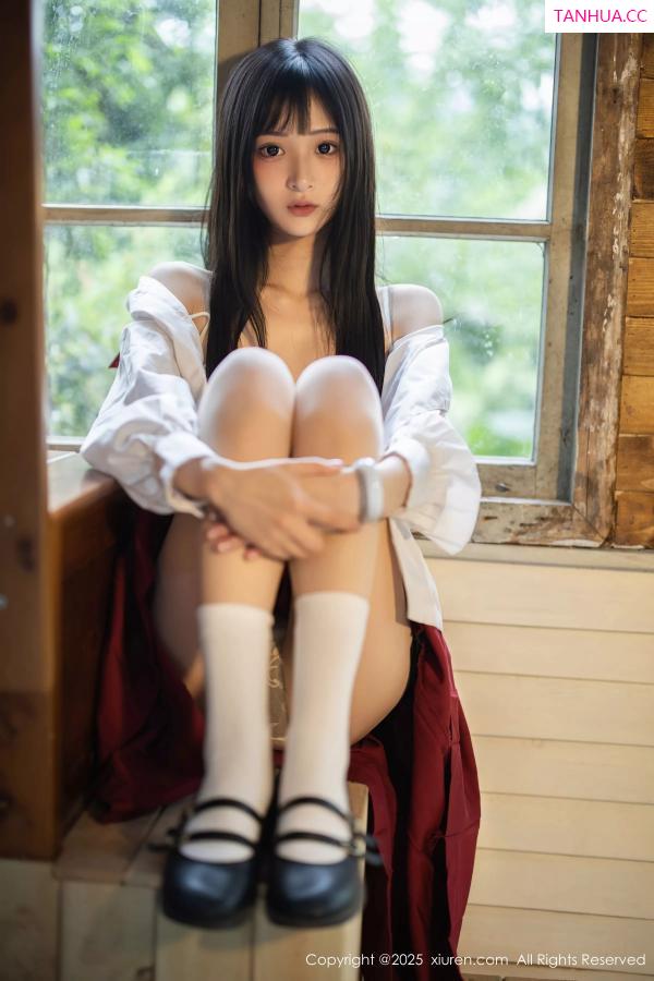   [XiuRen]高清写真图 2025.04.29 No.10215 茂木希子 性感红裙第38张图片